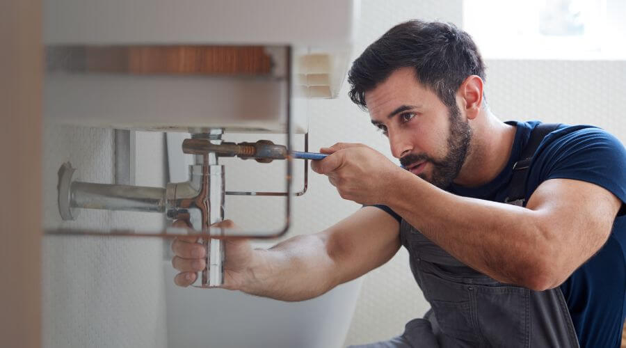 Expert burst pipe repair services in Beavercreek, OR